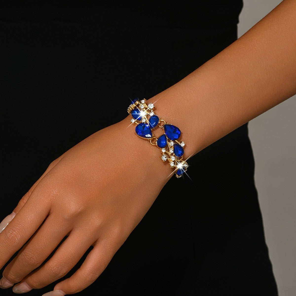 Elegant Black Teardrop Statement Bracelet