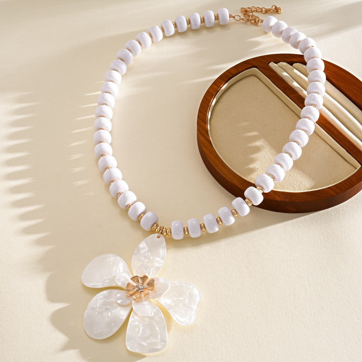 Romantic White Floral Beaded Necklace