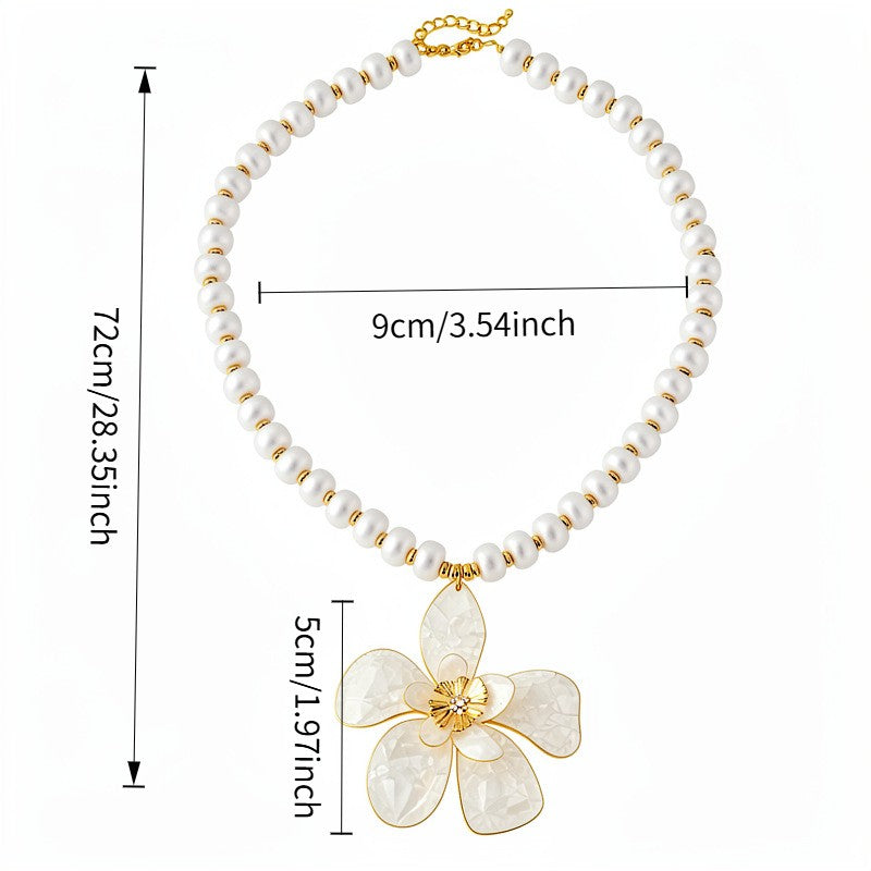 Romantic White Floral Beaded Necklace