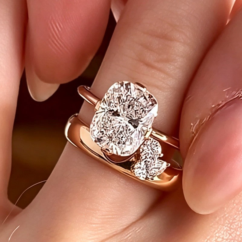 Elegant Square Zircon Ring