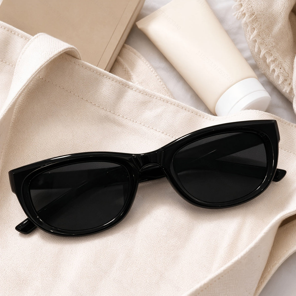 Classy Amber Round Sunglasses