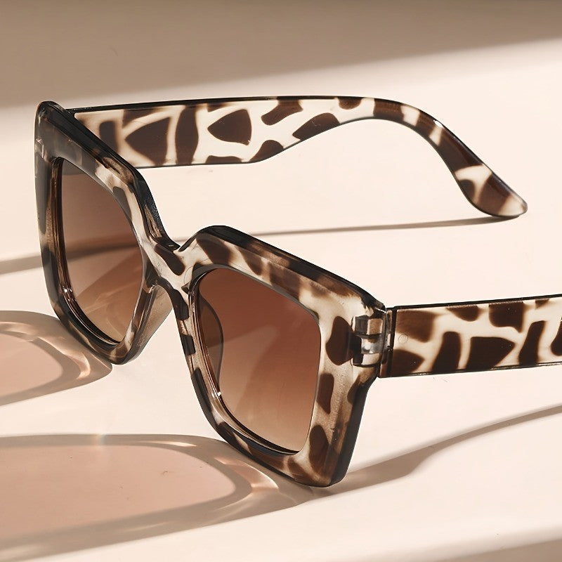 Chic Leopard Print Square Sunglasses