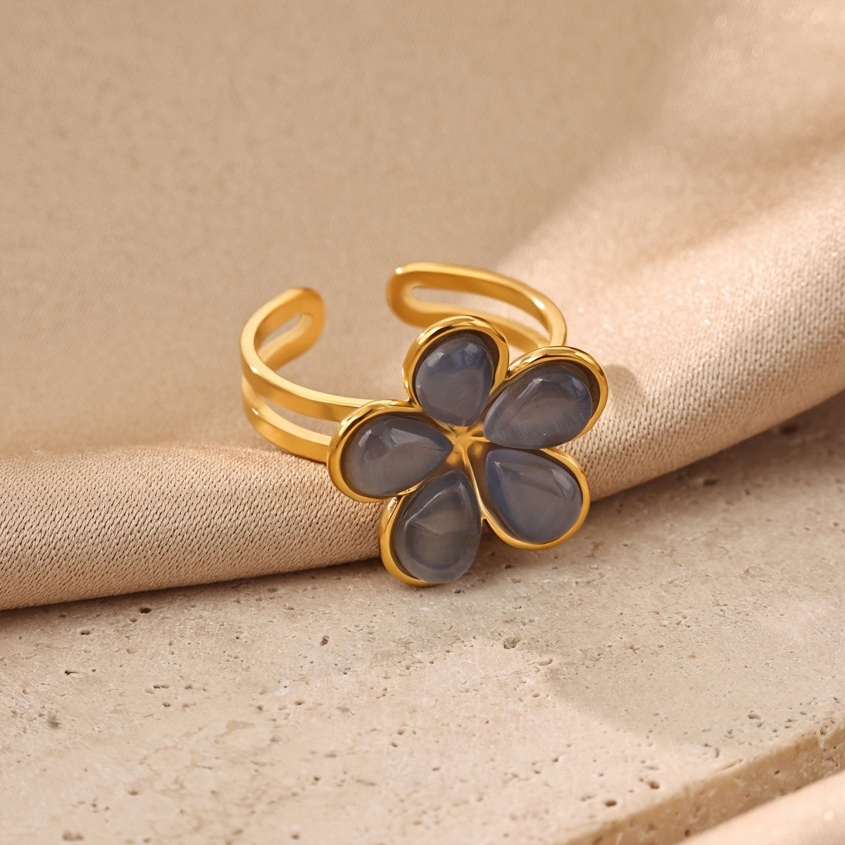 18k Boho Cat's Eye Flower Ring