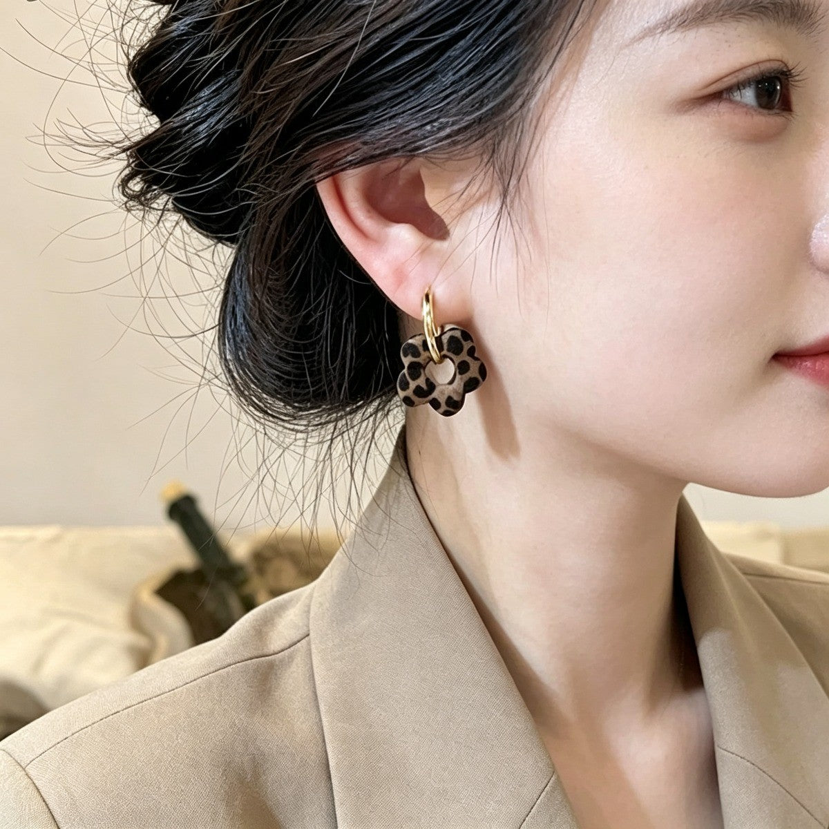 Classy Leopard Print Flower Hoop Earrings