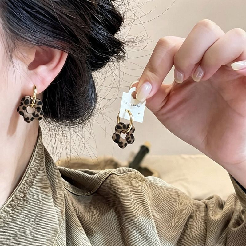 Classy Leopard Print Flower Hoop Earrings