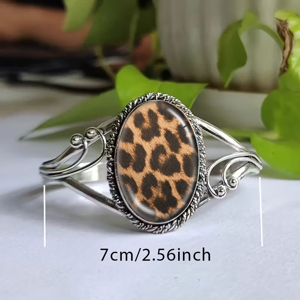 Elegant Leopard Print Oval Bracelet