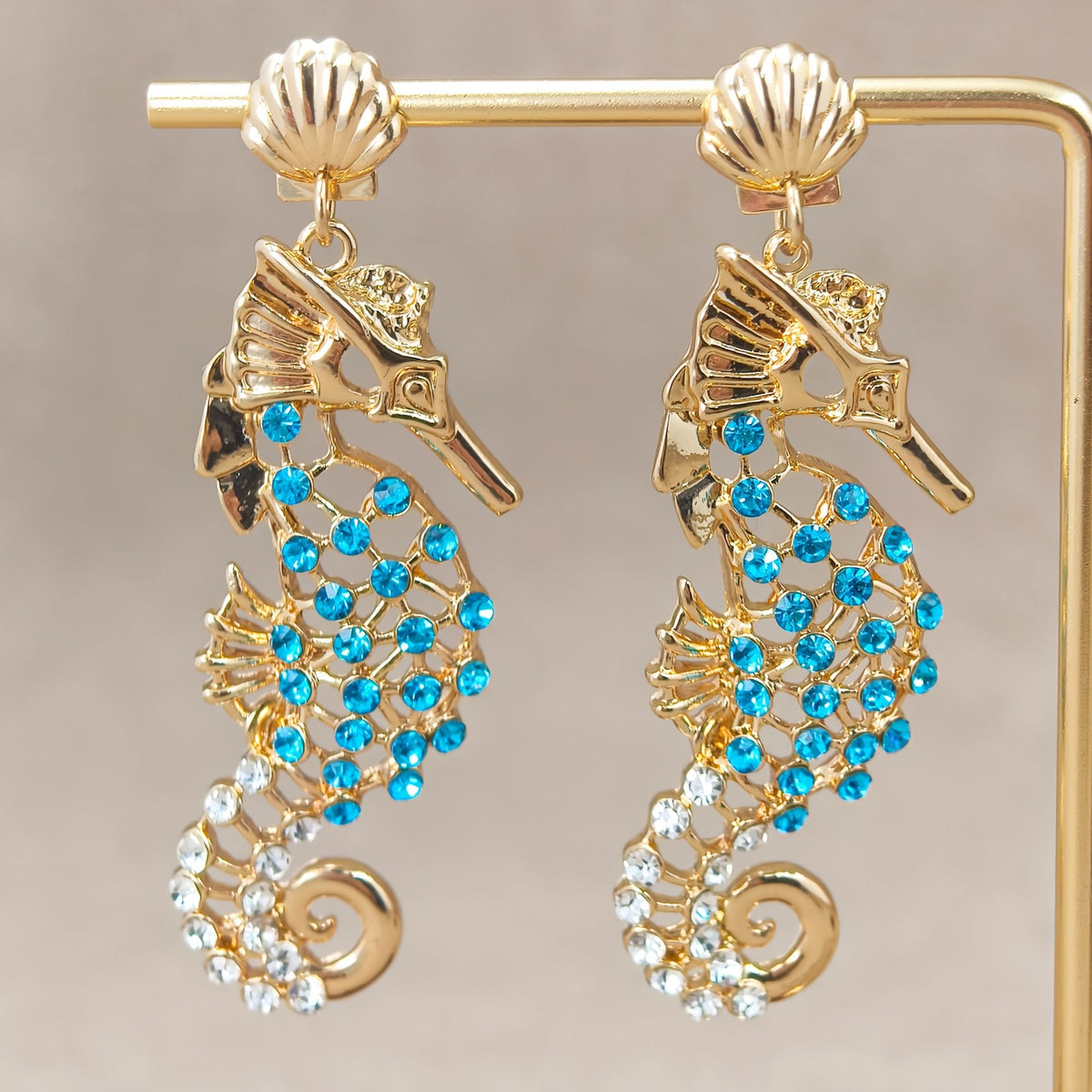 18k Elegant Seahorse Drop Earrings
