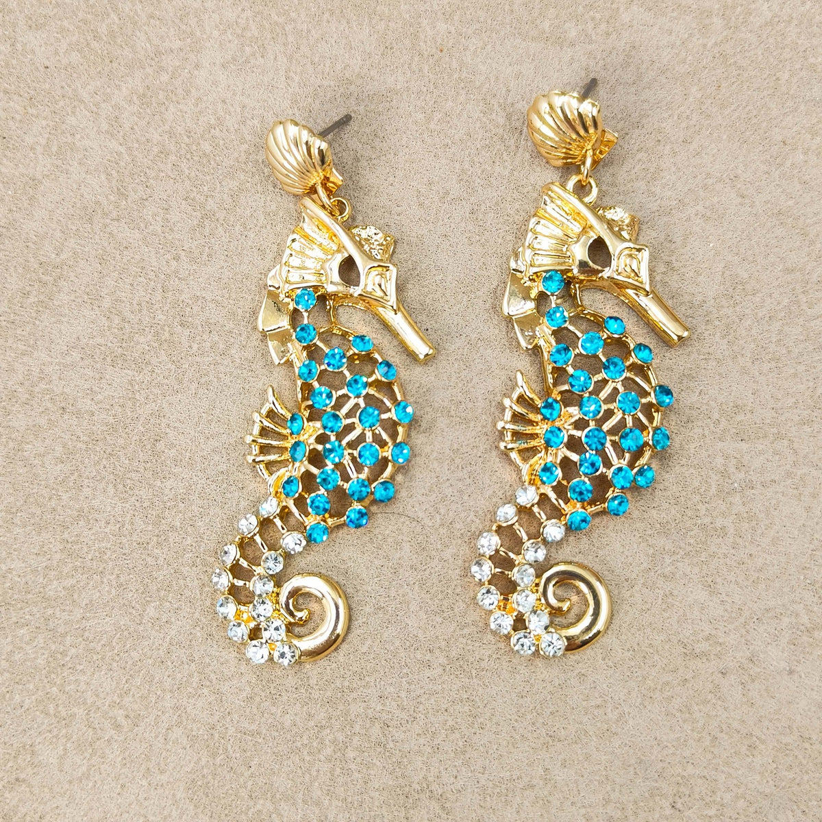 18k Elegant Seahorse Drop Earrings