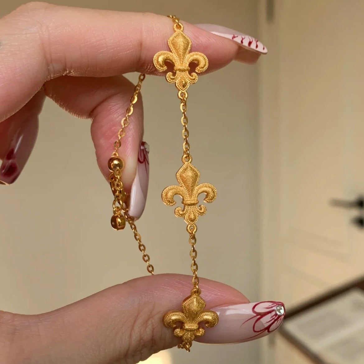 Vintage Fleur-de-lis Chain Bracelet