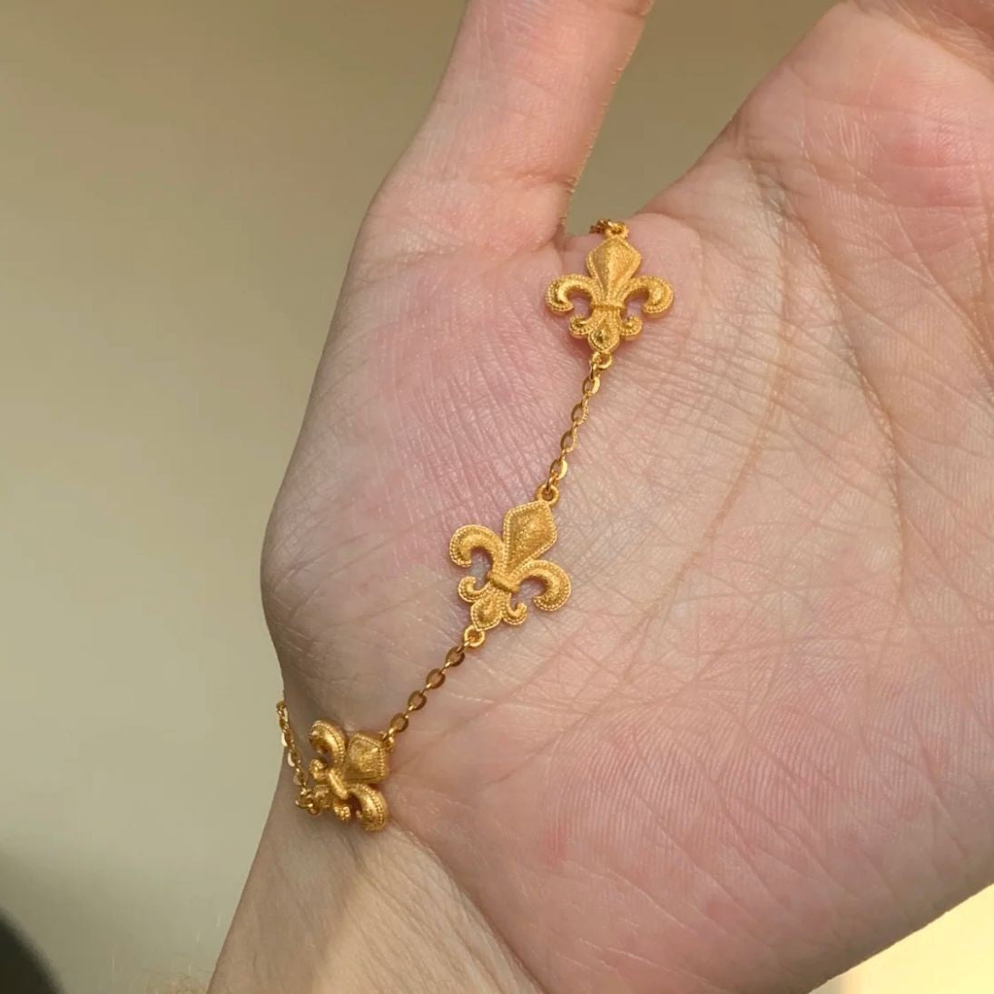 Vintage Fleur-de-lis Chain Bracelet