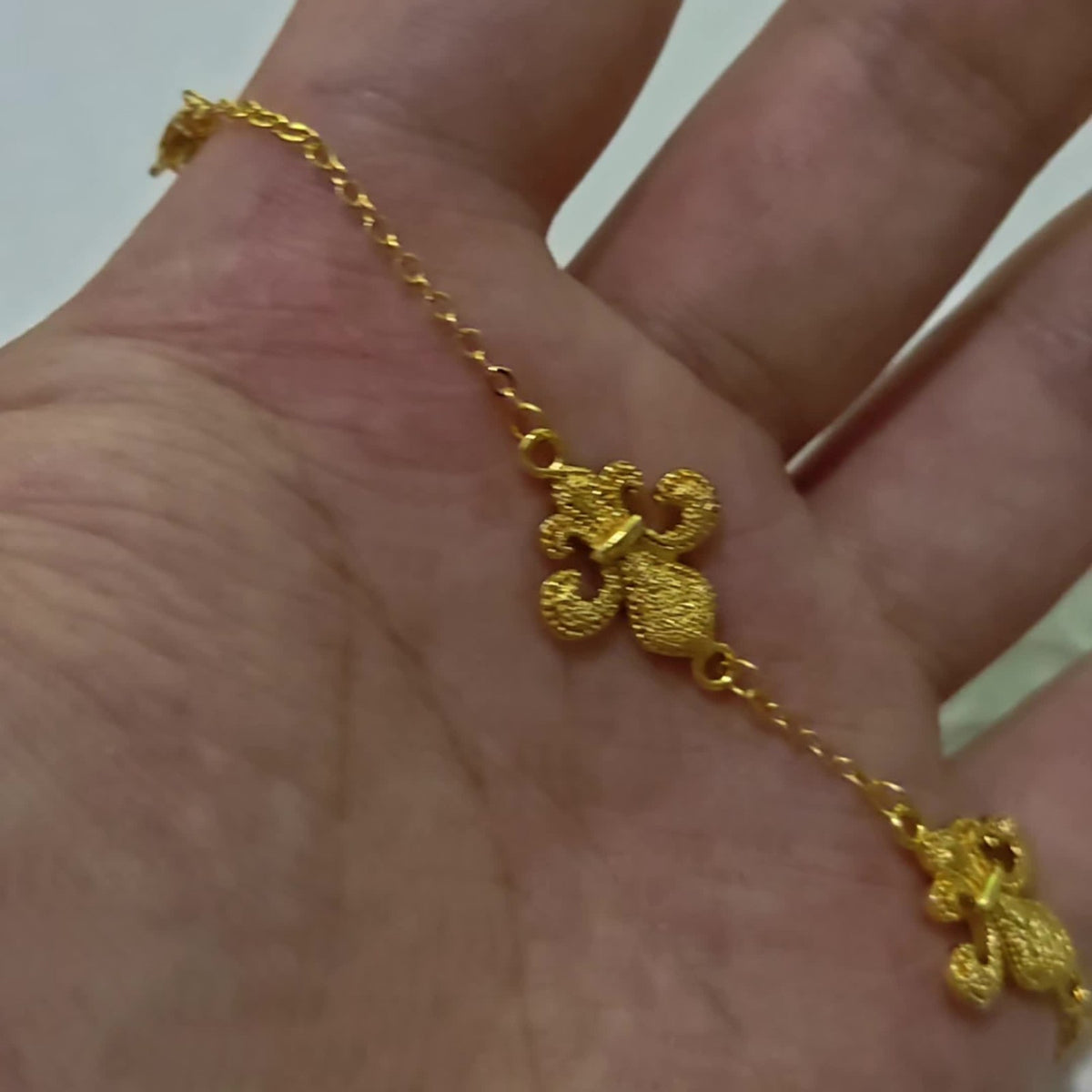 Vintage Fleur-de-lis Chain Bracelet