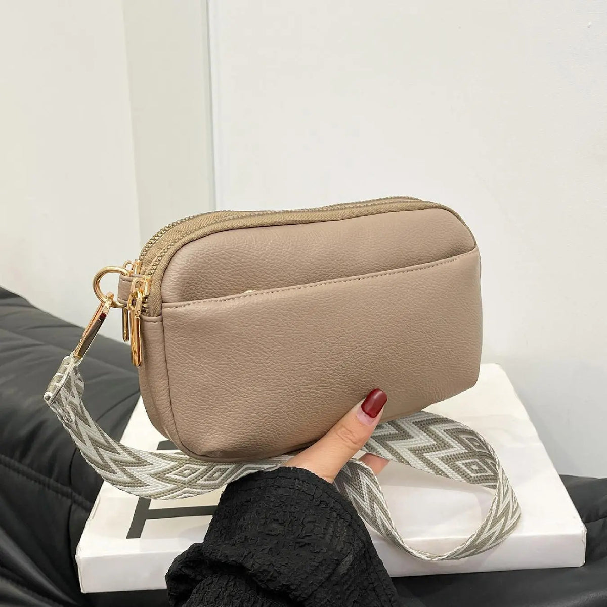 Chic Geometric Strap Crossbody Bag