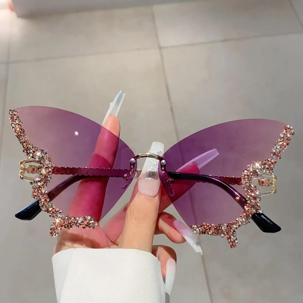 Classy Rhinestone Butterfly Wing Sunglasses