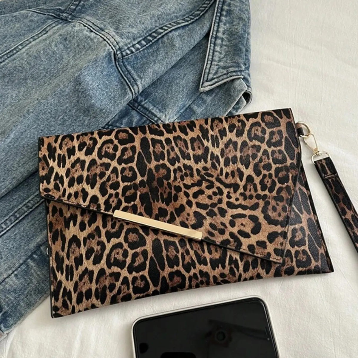 Classy Leopard Print Envelope Clutch