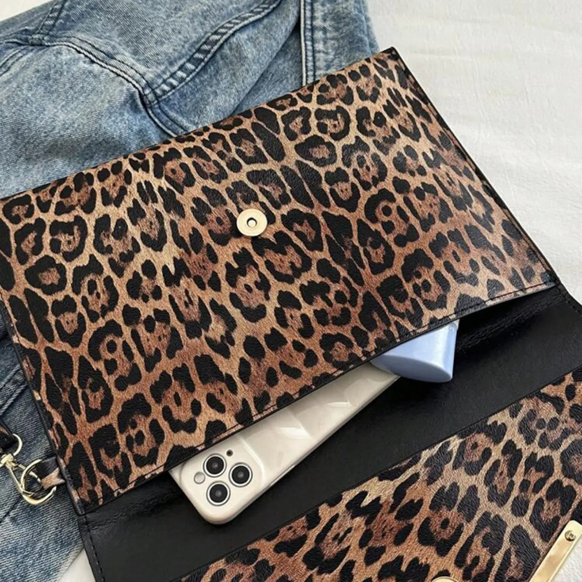 Classy Leopard Print Envelope Clutch