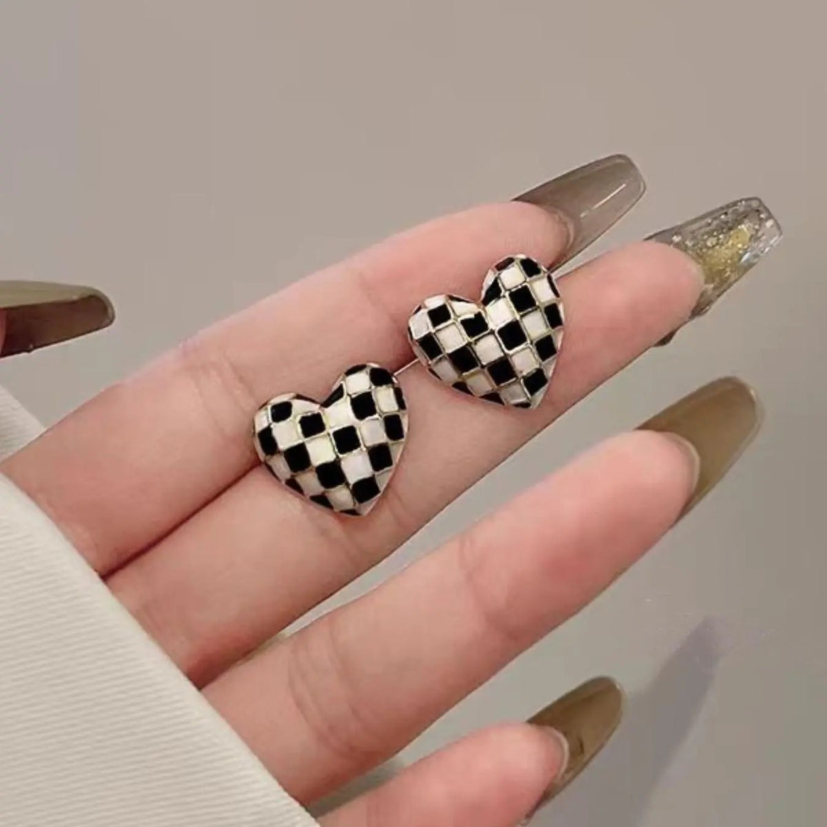 Classy Checkerboard Heart Stud Earrings