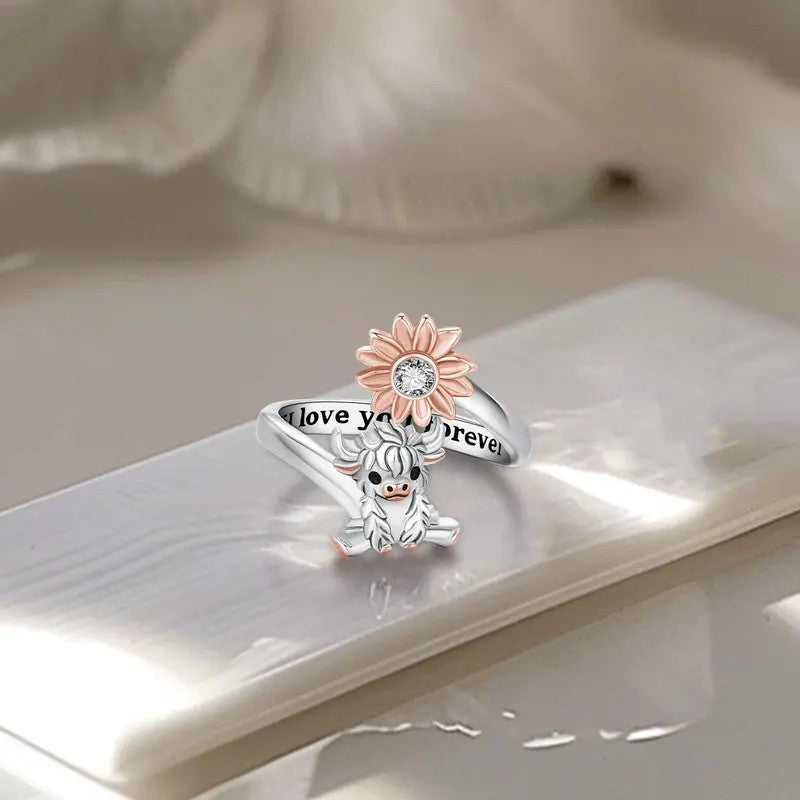 Romantic Highland Cow Flower Ring