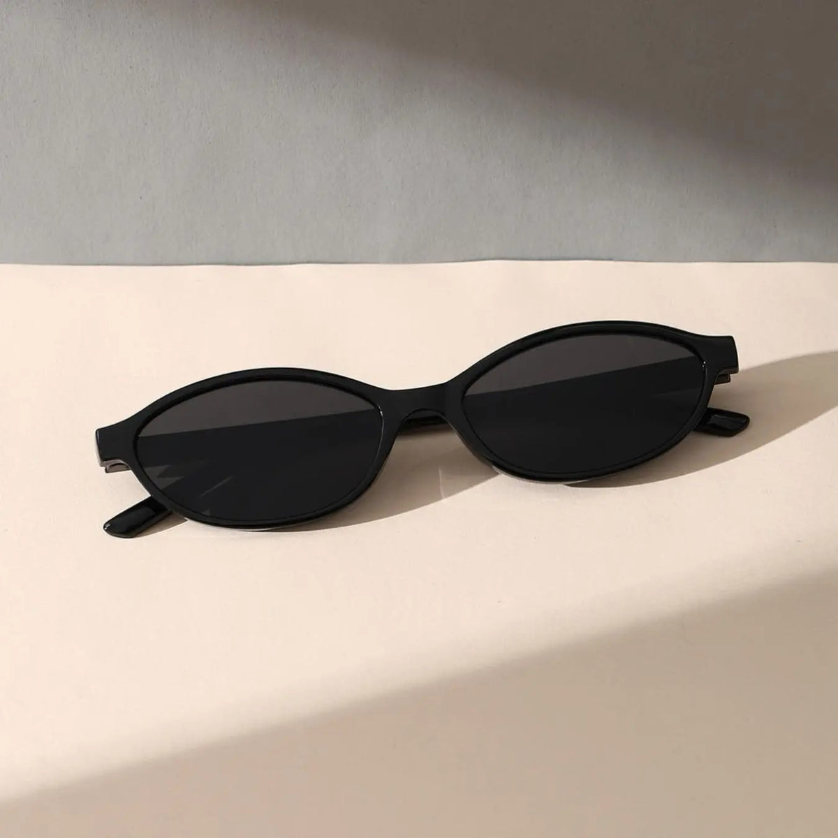 Classy Leopard Oval Sunglasses