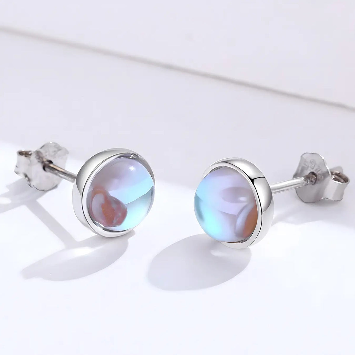 S925 Elegant Moonstone Stud Earrings