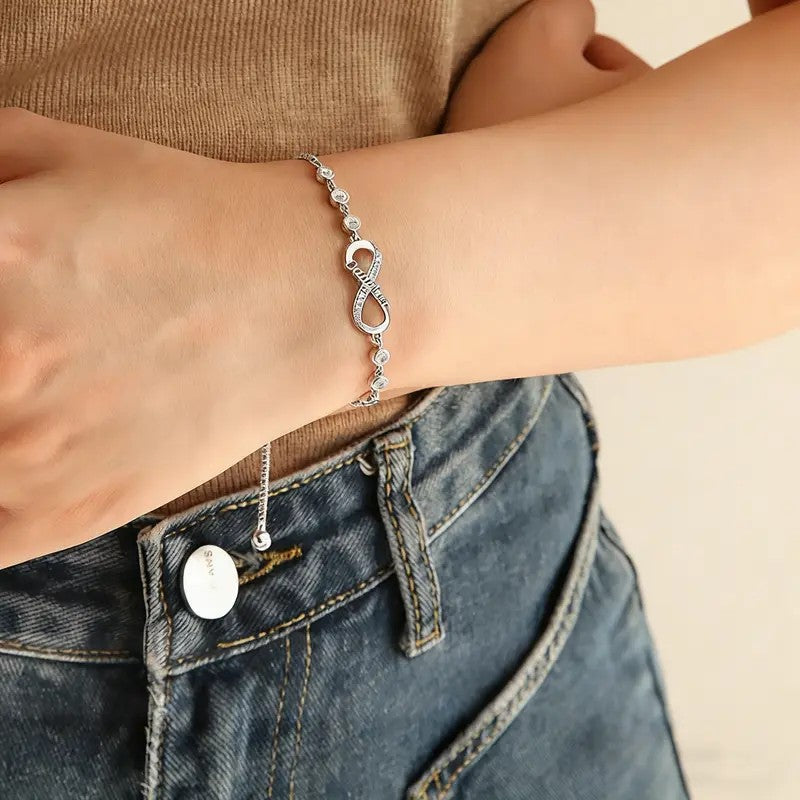 Dainty Daughter Infinity Bracelet