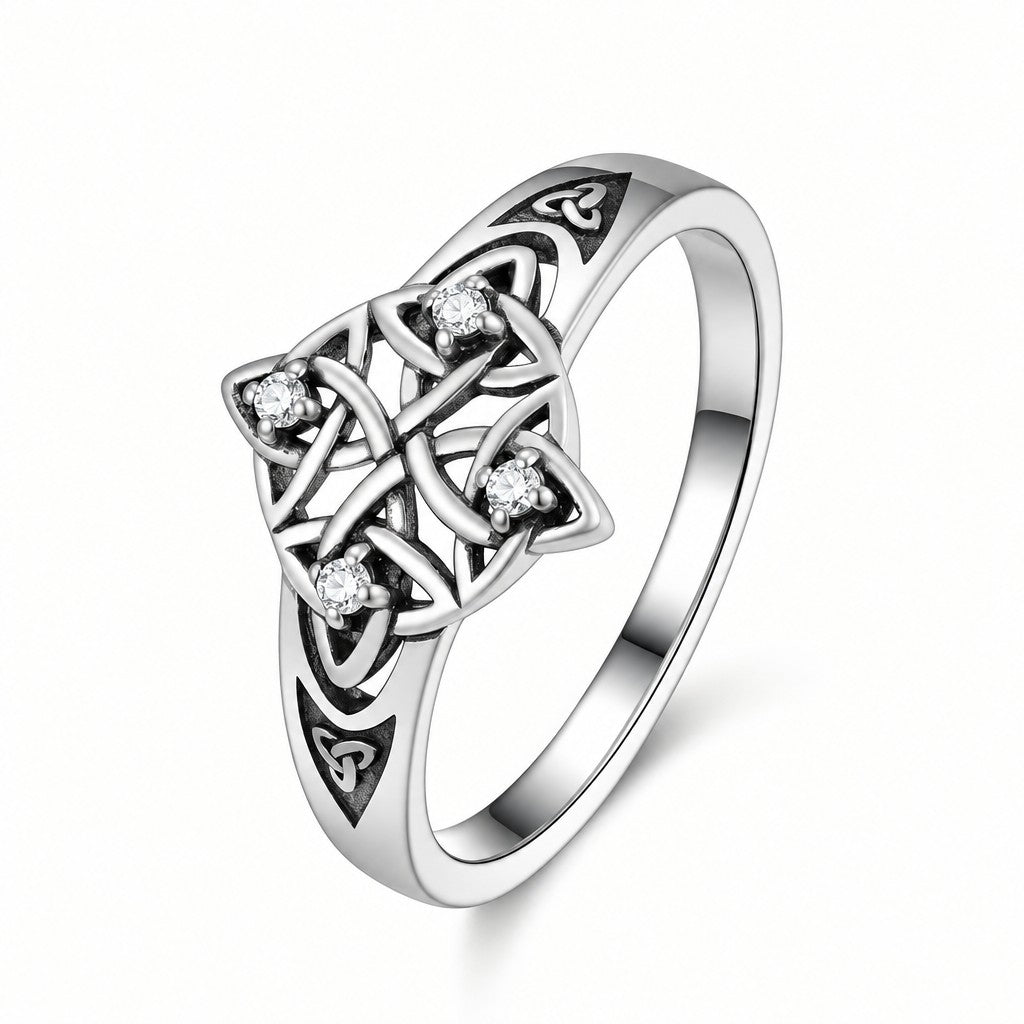 Romantic Celtic Knot Couple Ring Set