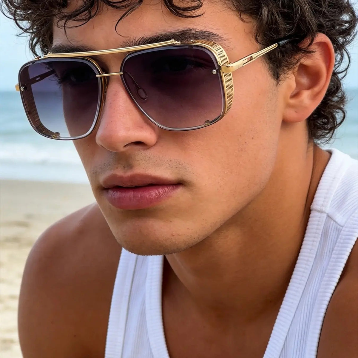 Classy Gradient Aviator Sunglasses