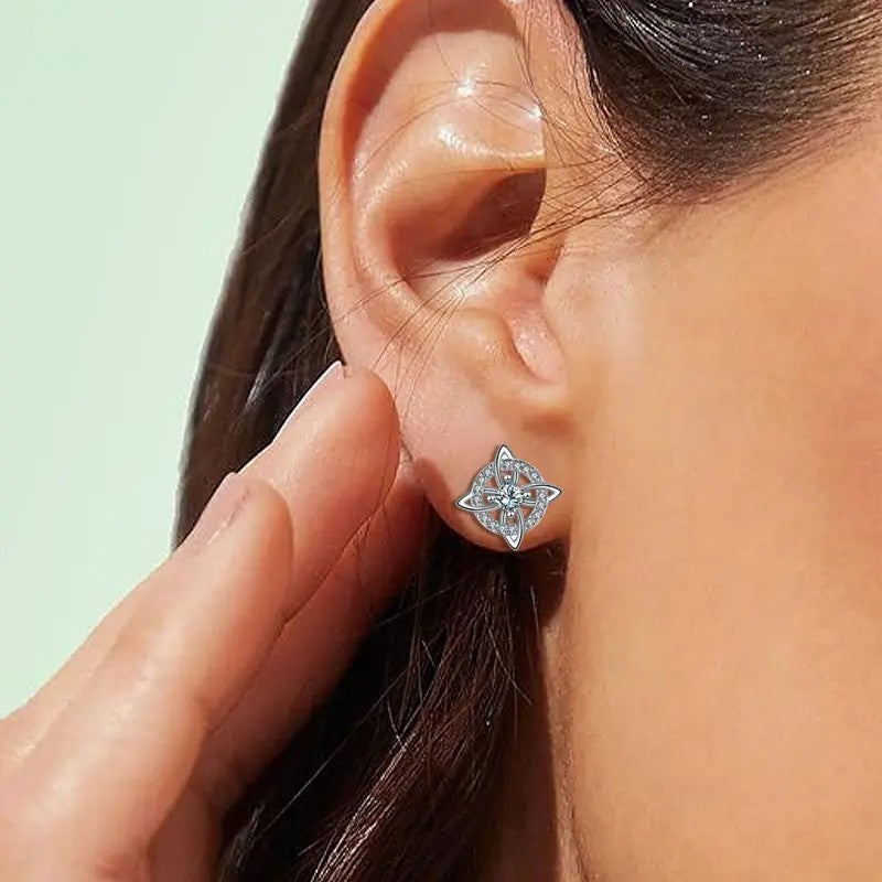 Elegant Witch Knot Stud Earrings