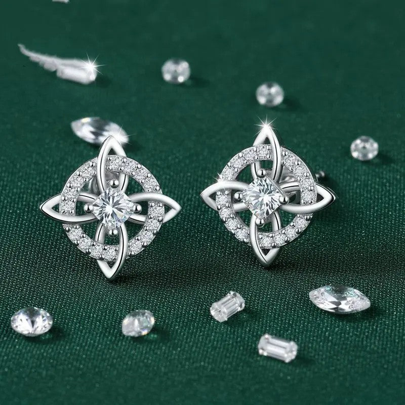 Elegant Witch Knot Stud Earrings