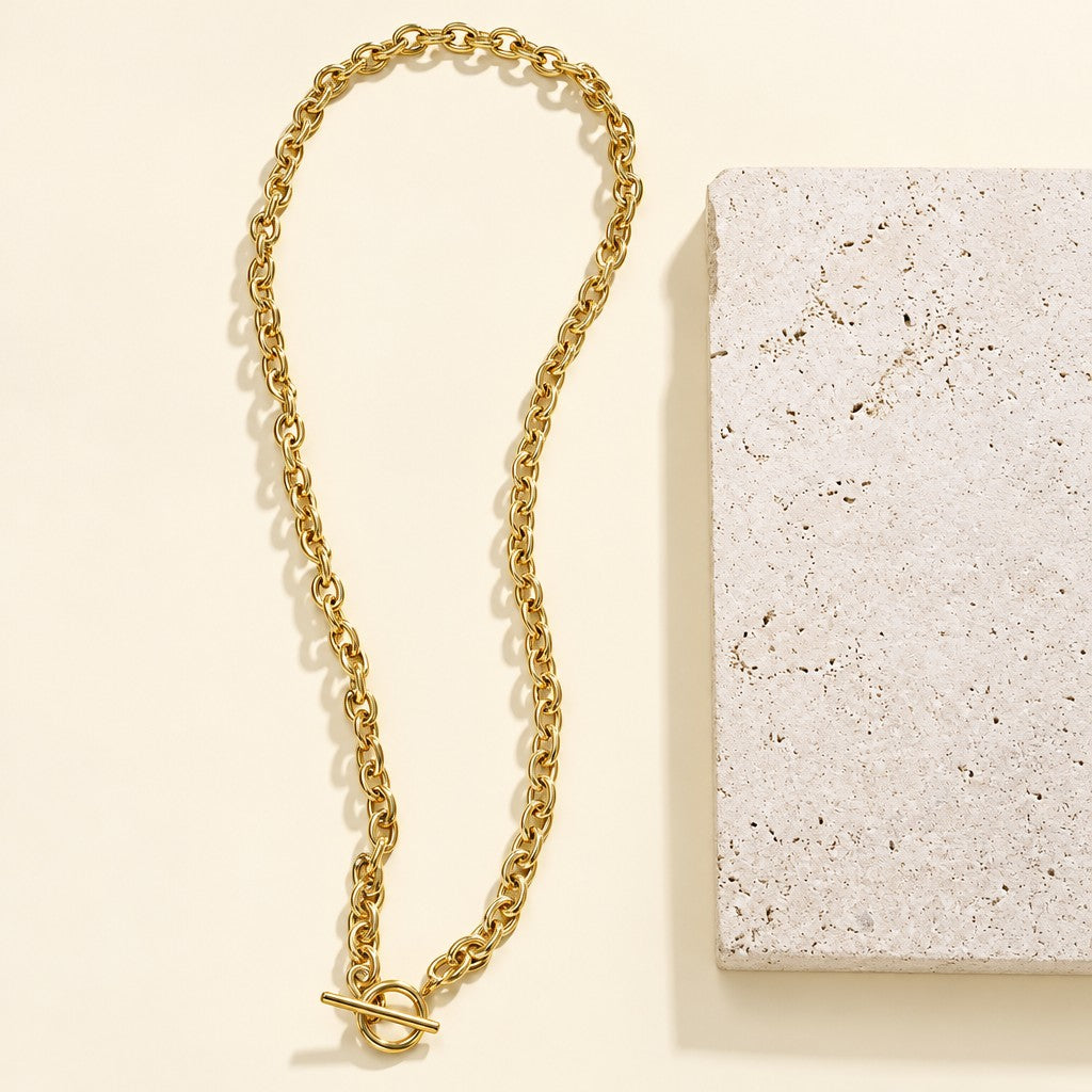 Classy Chunky Paperclip Toggle Necklace