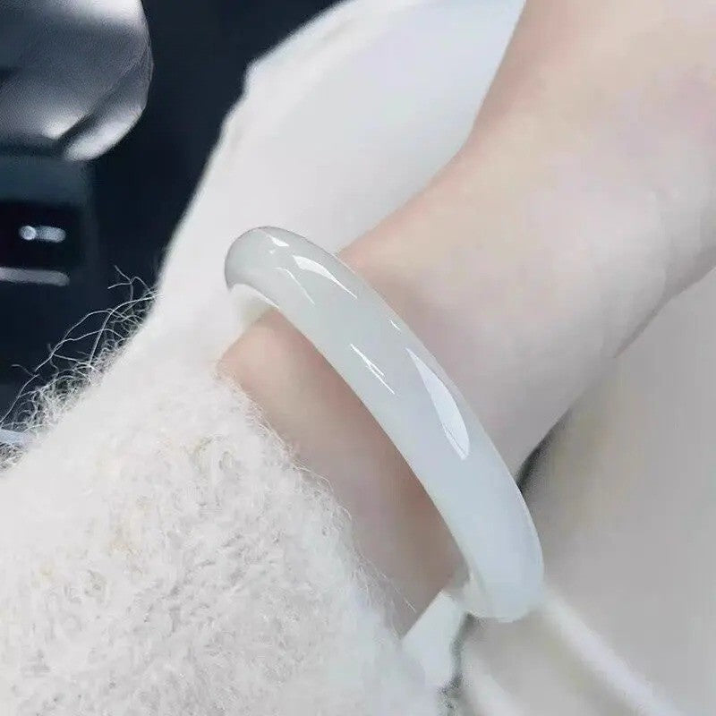 Elegant Green Agate Bangle