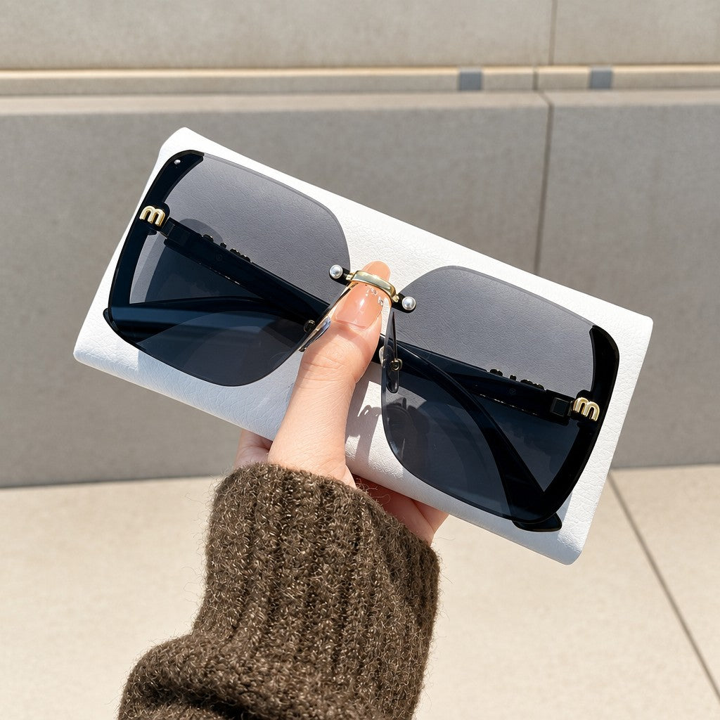Classy Rhinestone Rim Square Sunglasses