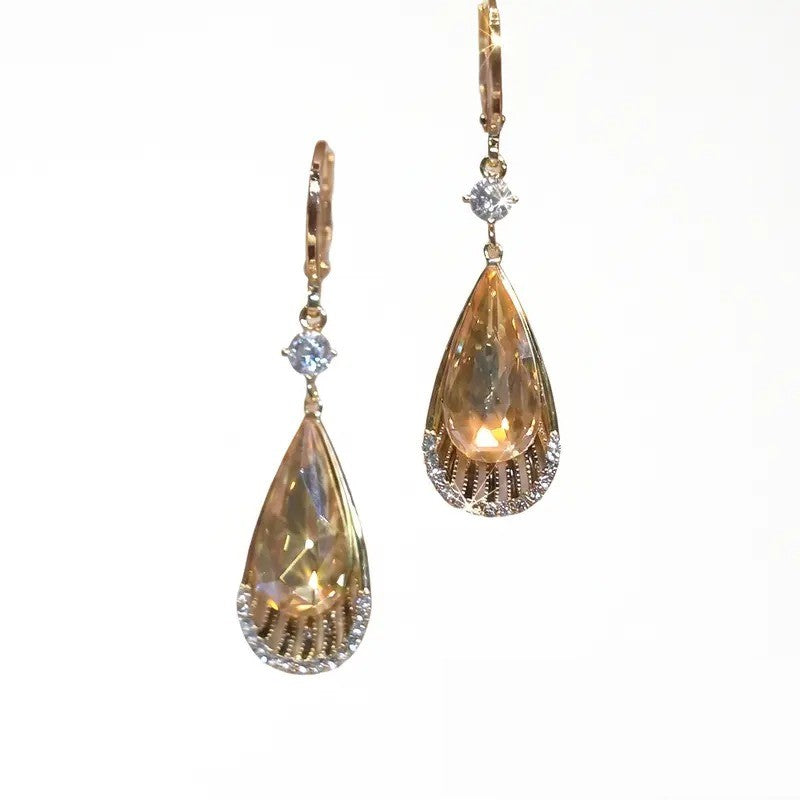 Classy Amber Teardrop Drop Earrings
