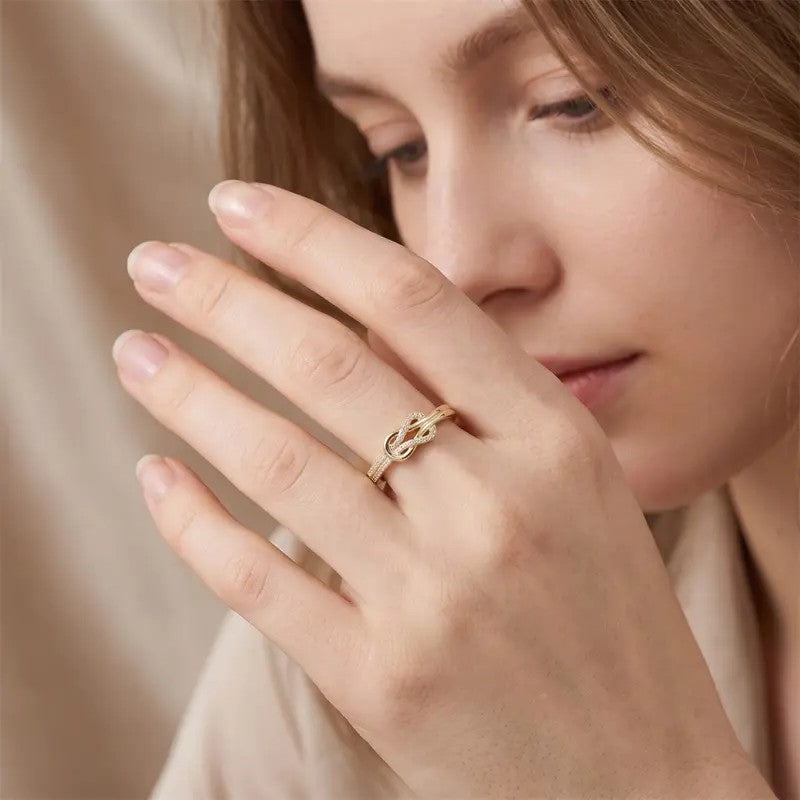 Elegant Infinity Knot CZ Ring