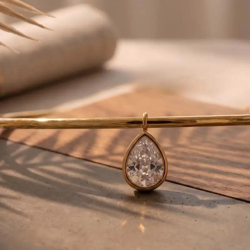 18k Elegant Water Drop Cuff Necklace