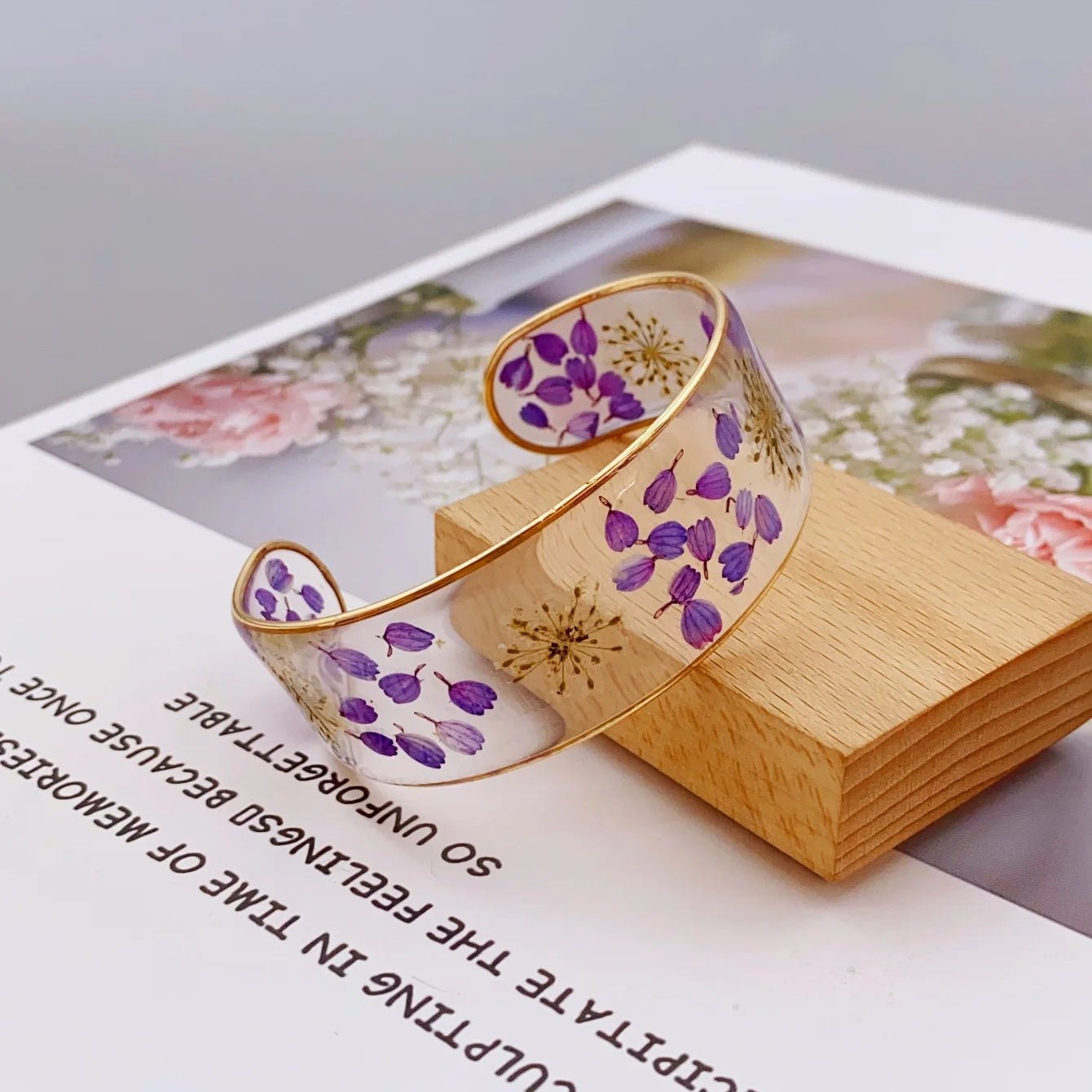 Transparent Floral Feminine Bangle Bracelets - Veinci