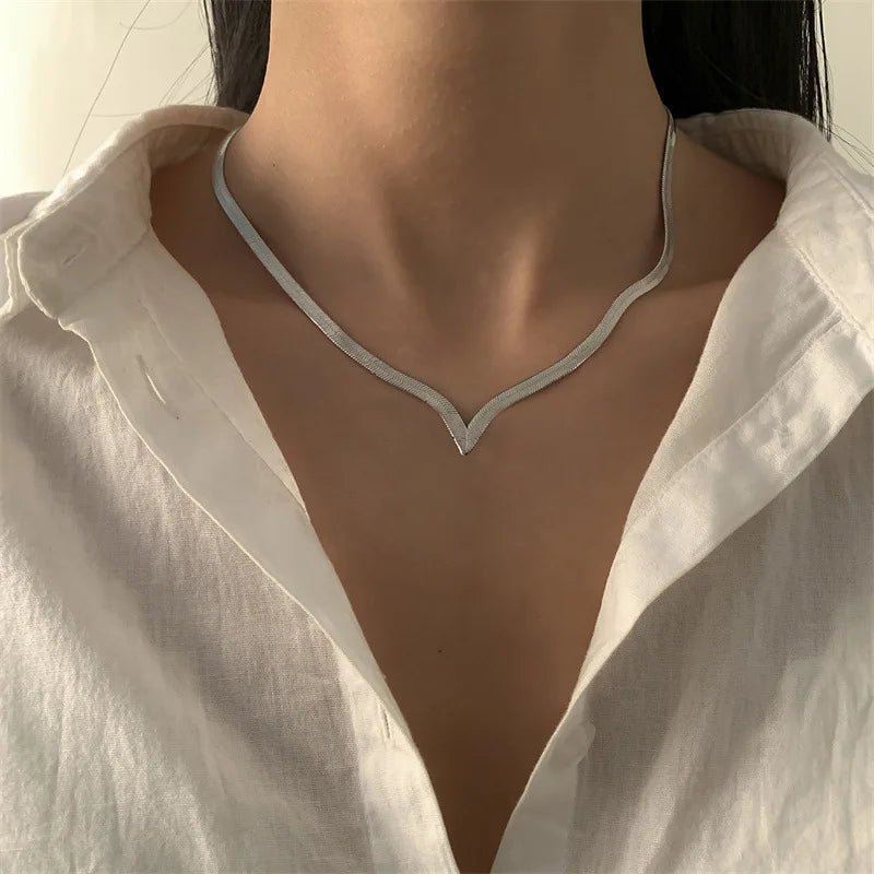 V Taper Herringbone Necklace - Veinci