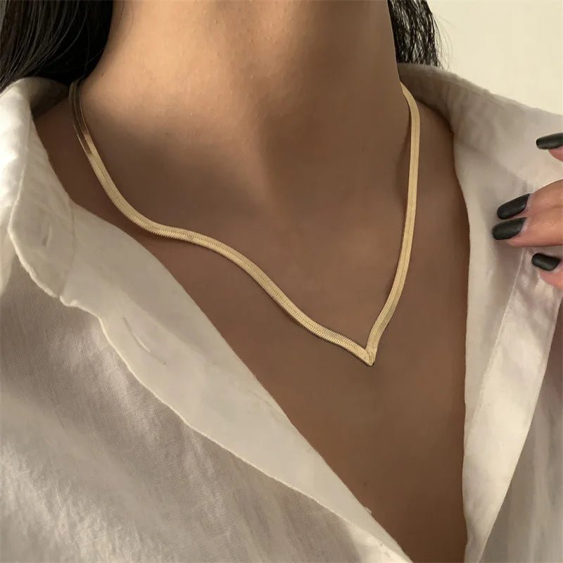 V Taper Herringbone Necklace - Veinci